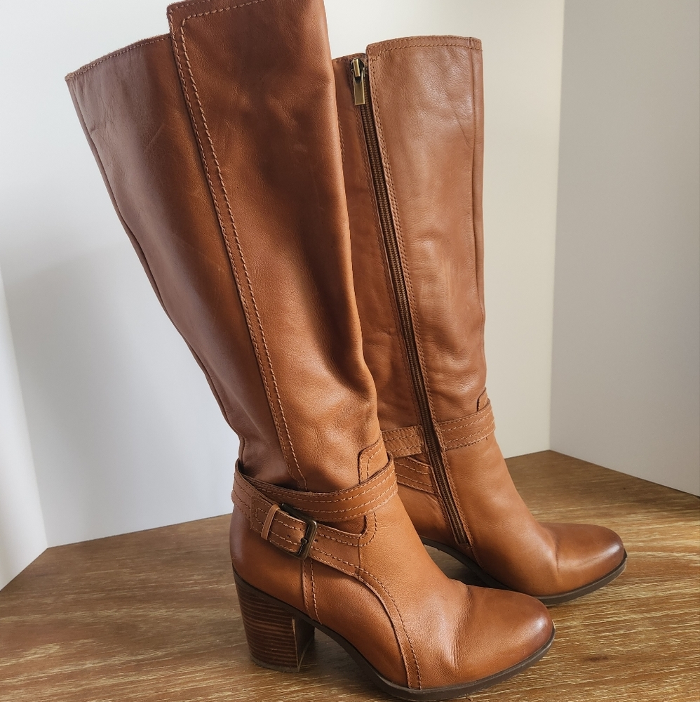 Naturalizer Kelsey Woman's Boots in Light Maple Size 8